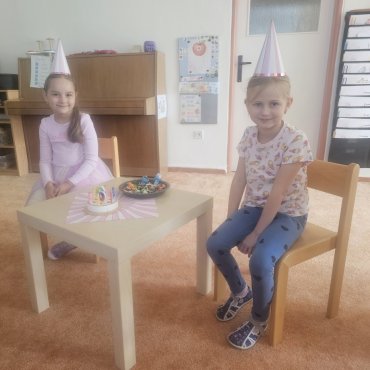 Natálka a Beátka slaví narozeniny