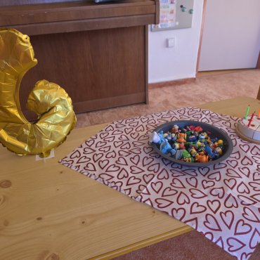 Narozeniny Valérky, Violettky a Patrička